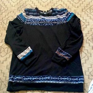 Egy Women’s Black/Navy Blue holiday long sleeve shirt size large